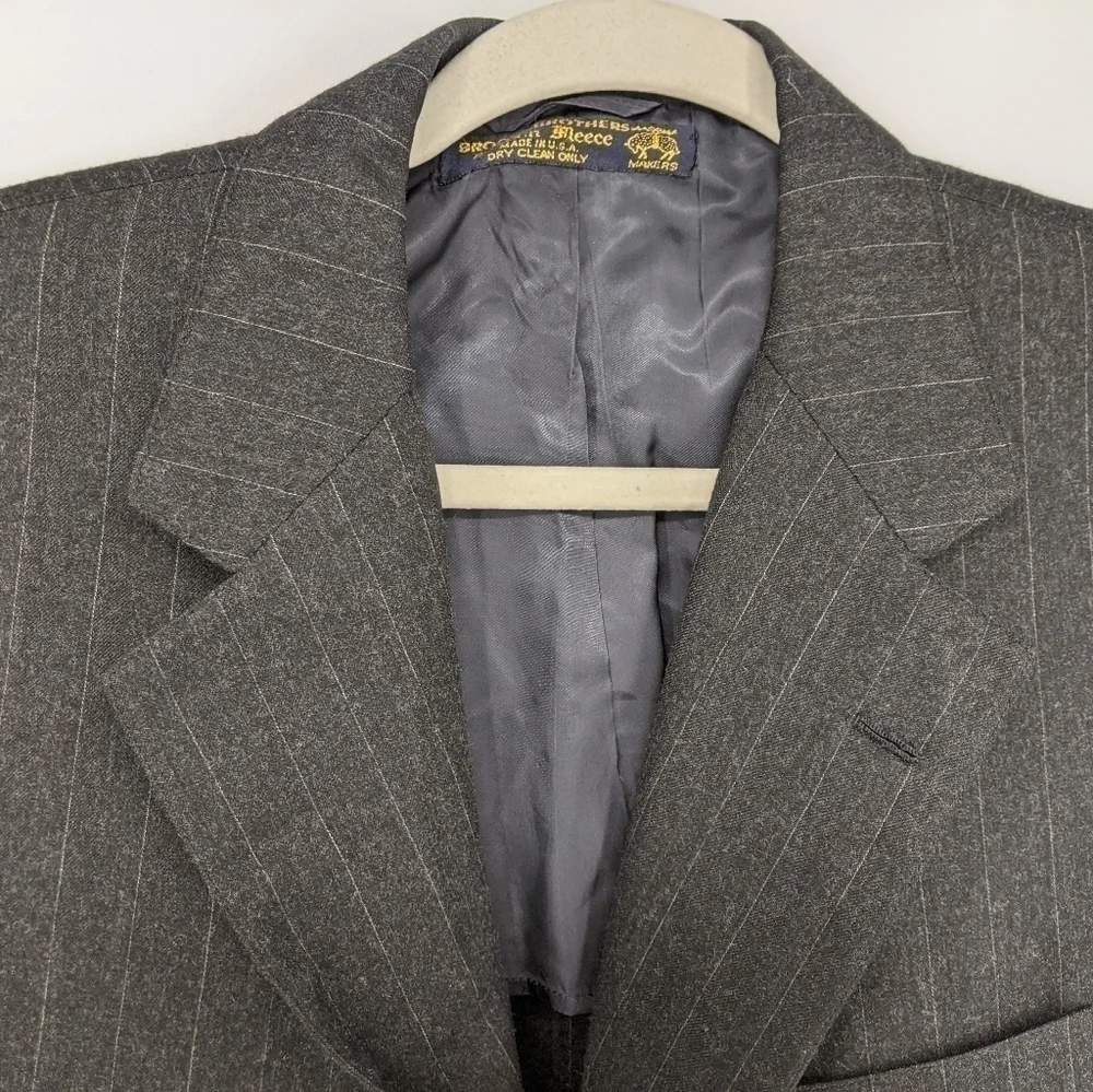 VTG Brooks Brothers Golden Fleece Sport Coat Suit Jacket All Wool Pinstripe